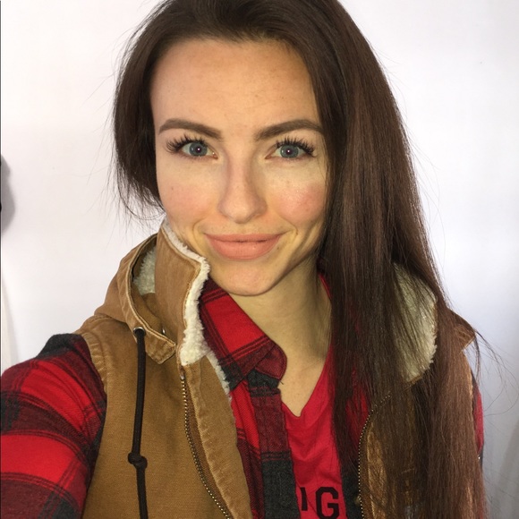 Meet your Posher, Lea - Picture 1 of 1